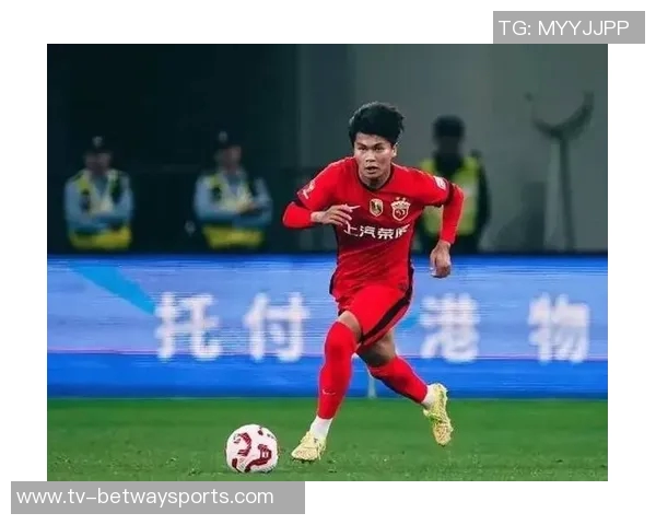 蒯纪闻强势突破三人防线禁区射门遭扑救精彩瞬间回顾 蒯纪闻强势突破三人防线禁区射门遭扑救精彩瞬间回顾