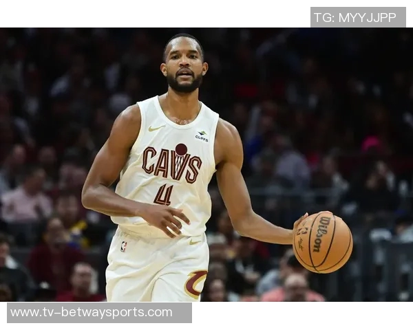 小莫布里首秀表现亮眼18分钟内砍下12分6板2助助球队取胜 小莫布里首秀表现亮眼18分钟内砍下12分6板2助助球队取胜