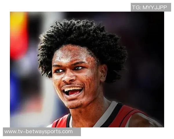 阿门汤普森罚球表现出色过去6场比赛21罚19中展现实力 阿门汤普森罚球表现出色过去6场比赛21罚19中展现实力